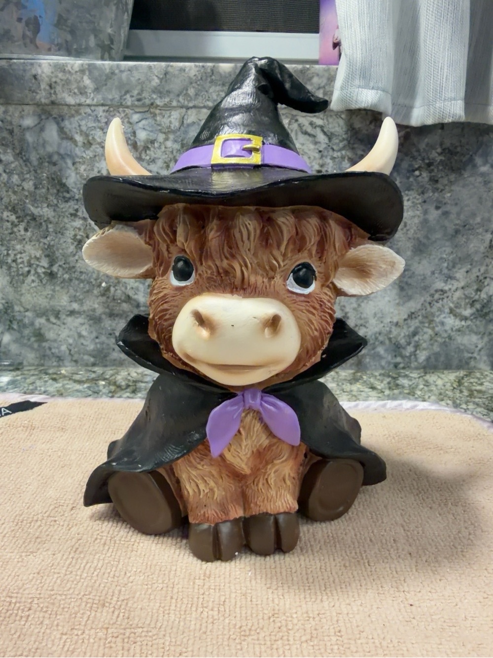 NWT Marshalls Highland Cow Witch Halloween Decor Figurine Black Cape 7"